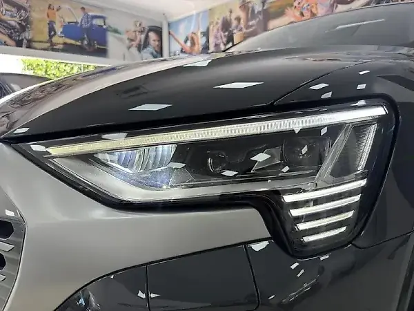 Audi Q8 Sportback E-tron - Imagem 19