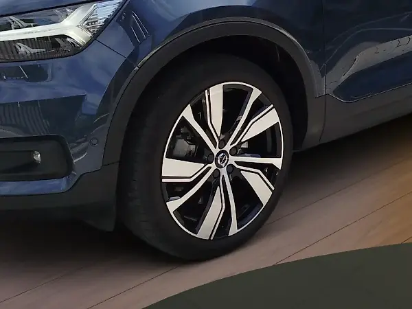 Volvo XC40 Recharge - Imagem 8