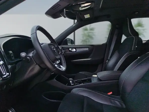 Volvo XC40 Recharge - Imagem 10