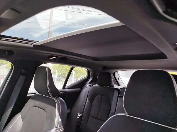 Volvo XC40 Recharge - Imagem 17