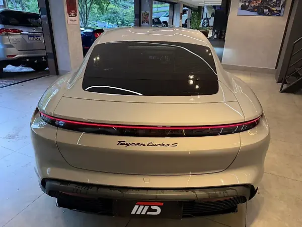 Porsche Taycan - Imagem 5