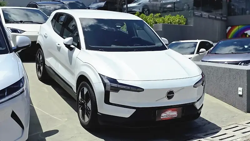 Volvo EX30 - Imagem 1