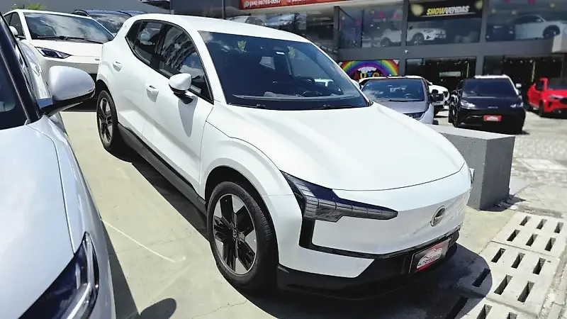 Volvo EX30 - Imagem 2