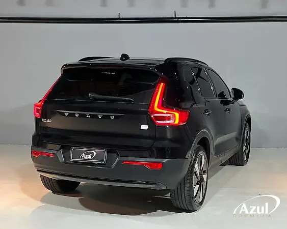 Volvo XC40 Recharge - Imagem 4