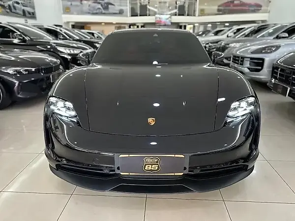 Porsche Taycan - Imagem 2