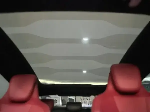 Porsche Taycan - Imagem 12