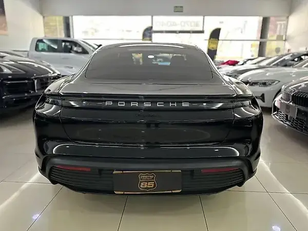 Porsche Taycan - Imagem 6