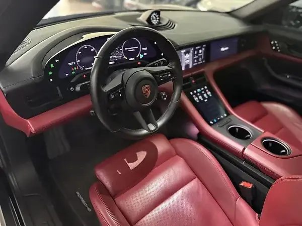 Porsche Taycan - Imagem 11