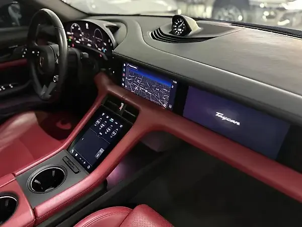 Porsche Taycan - Imagem 8