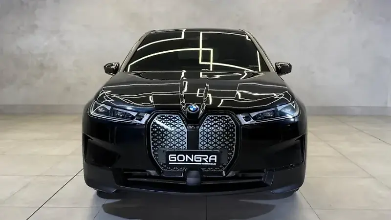 BMW Ix - Imagem 2