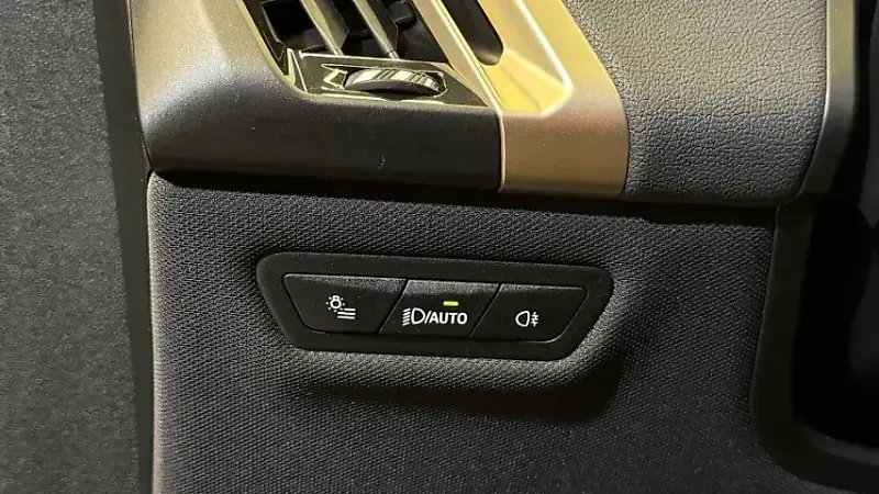 BMW Ix - Imagem 14