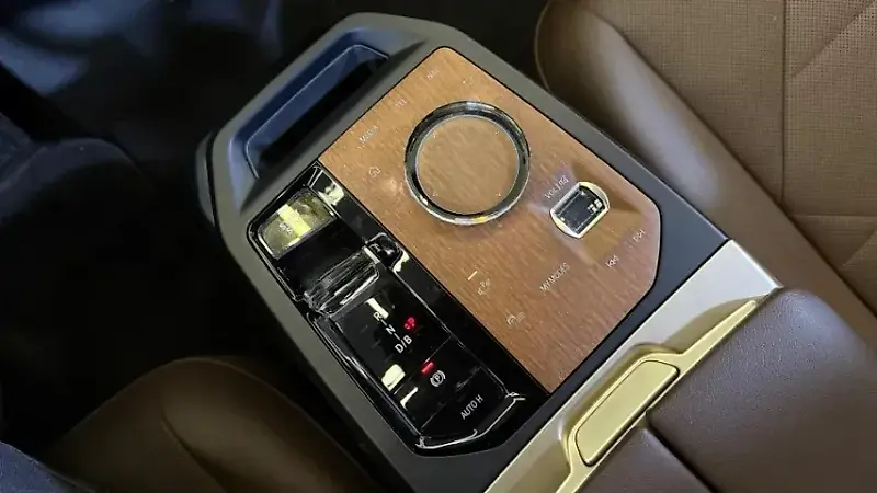 BMW Ix - Imagem 15