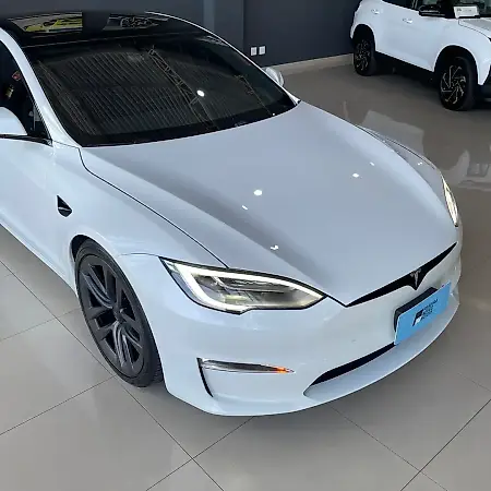 Tesla Model S - Imagem 2