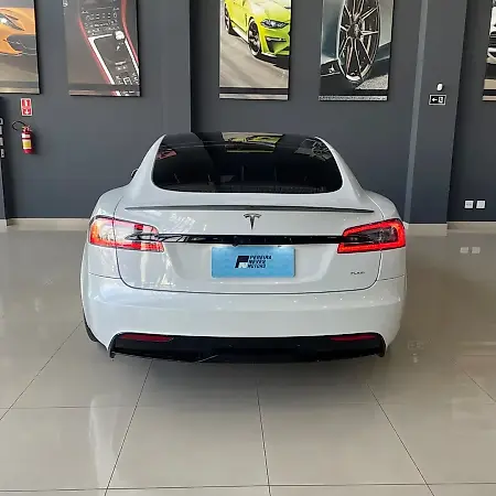 Tesla Model S - Imagem 7