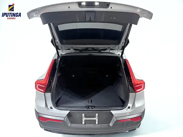 Volvo EX40 - Imagem 16