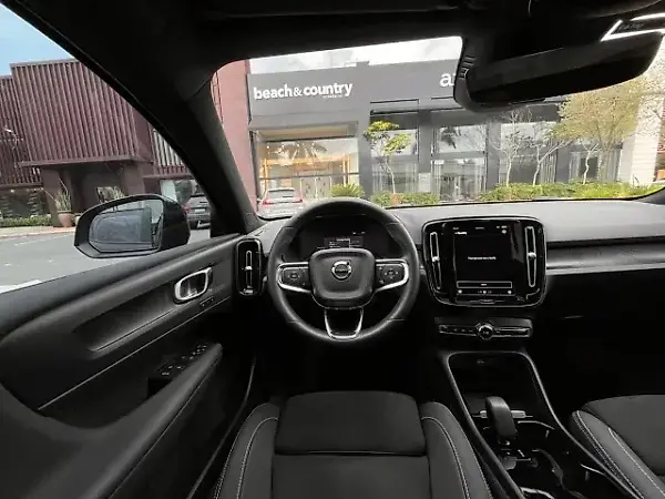 Volvo C40 Recharge - Imagem 11