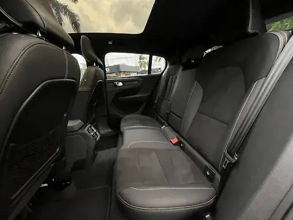 Volvo C40 Recharge - Imagem 17