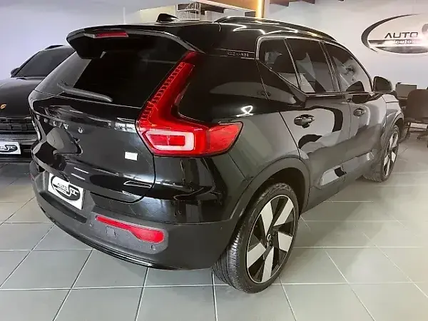 Volvo XC40 Recharge - Imagem 2