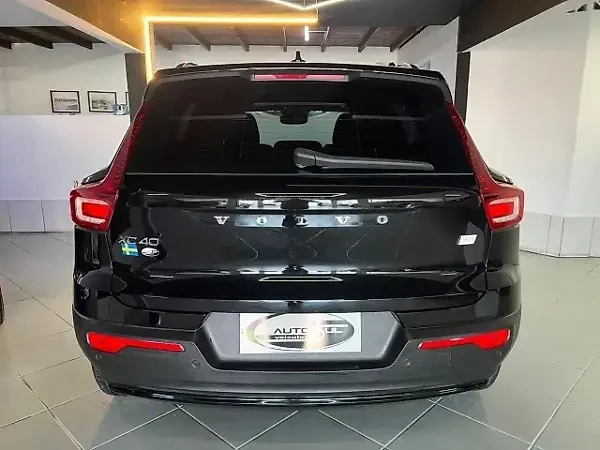 Volvo XC40 Recharge - Imagem 6