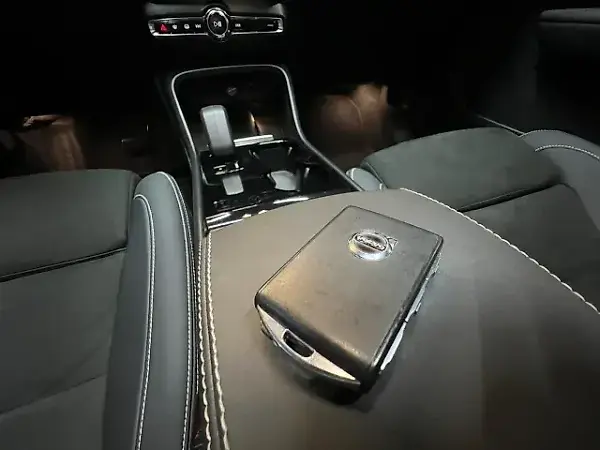 Volvo XC40 Recharge - Imagem 10