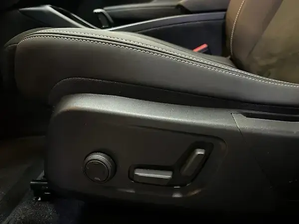 Volvo XC40 Recharge - Imagem 13