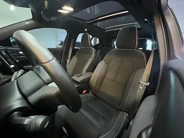 Volvo XC40 Recharge - Imagem 7