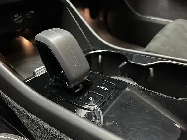 Volvo XC40 Recharge - Imagem 16