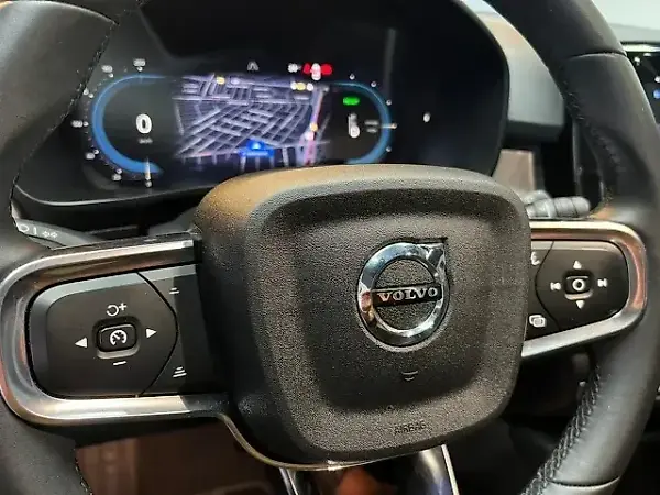 Volvo XC40 Recharge - Imagem 17