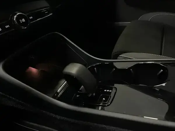 Volvo XC40 Recharge - Imagem 4