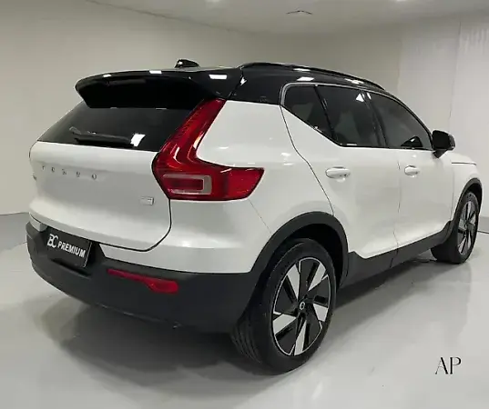 Volvo XC40 Recharge - Imagem 8