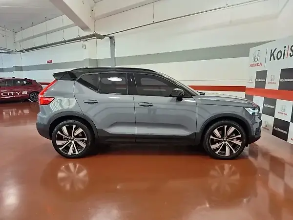 Volvo XC40 Recharge - Imagem 7