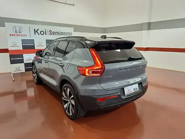 Volvo XC40 Recharge - Imagem 6