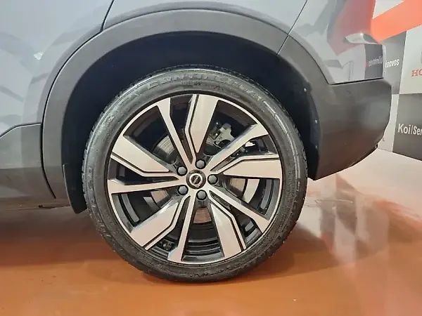Volvo XC40 Recharge - Imagem 17