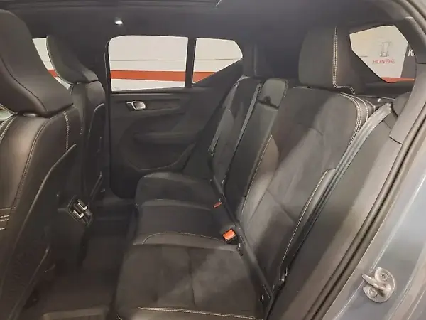Volvo XC40 Recharge - Imagem 14