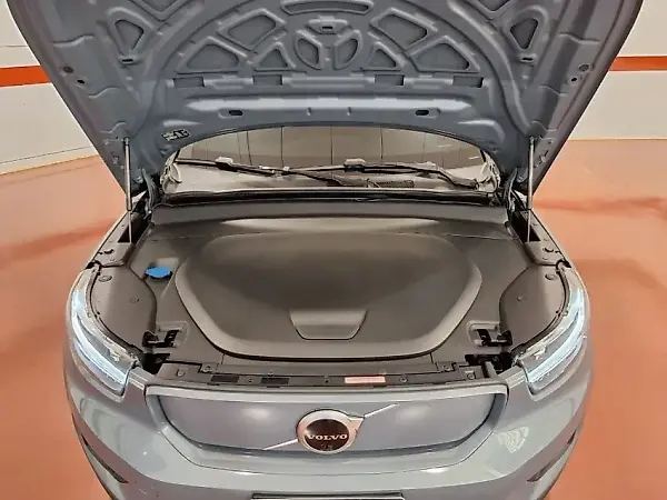 Volvo XC40 Recharge - Imagem 18