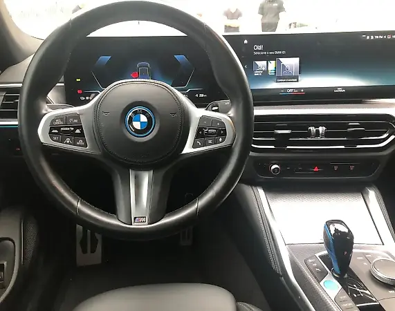 BMW I4 Edrive40 - Imagem 14