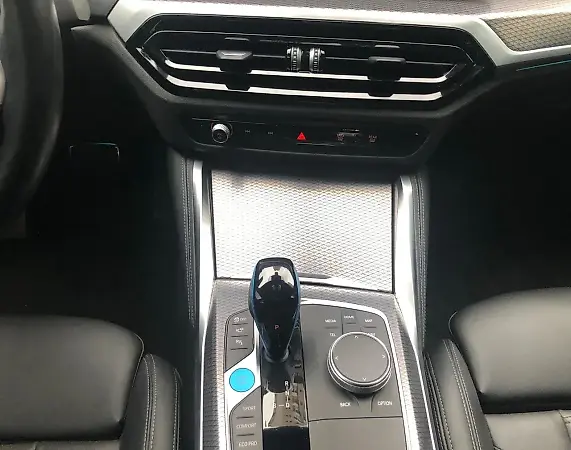 BMW I4 Edrive40 - Imagem 15
