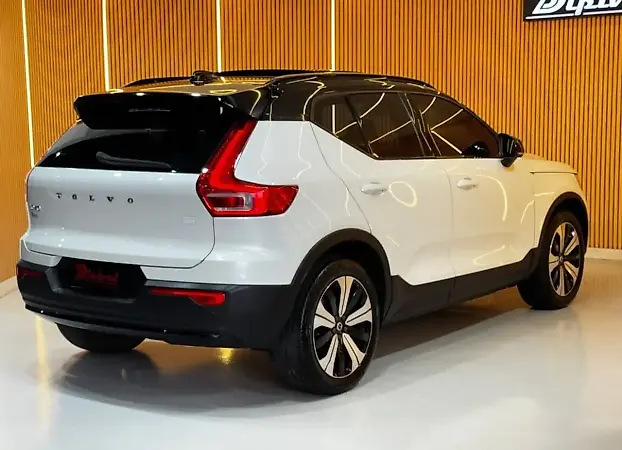 Volvo XC40 Recharge - Imagem 5