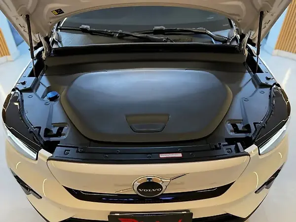 Volvo XC40 Recharge - Imagem 16