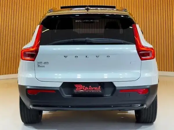 Volvo XC40 Recharge - Imagem 5