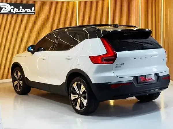 Volvo XC40 Recharge - Imagem 4