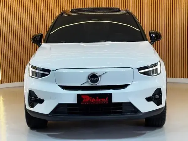 Volvo XC40 Recharge - Imagem 1