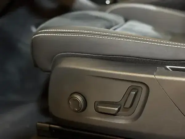 Volvo XC40 Recharge - Imagem 8