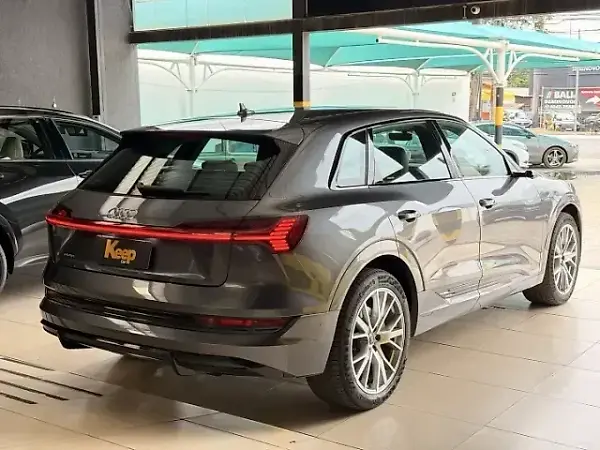 Audi E-tron - Imagem 8