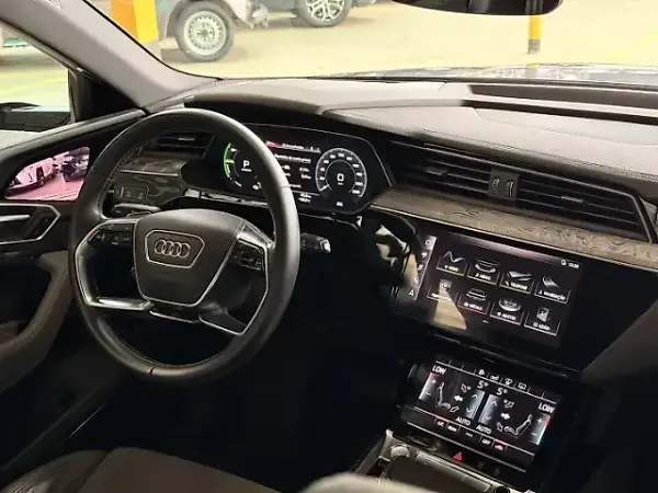 Audi E-tron - Imagem 16