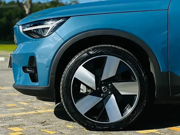 Volvo C40 Recharge - Imagem 5