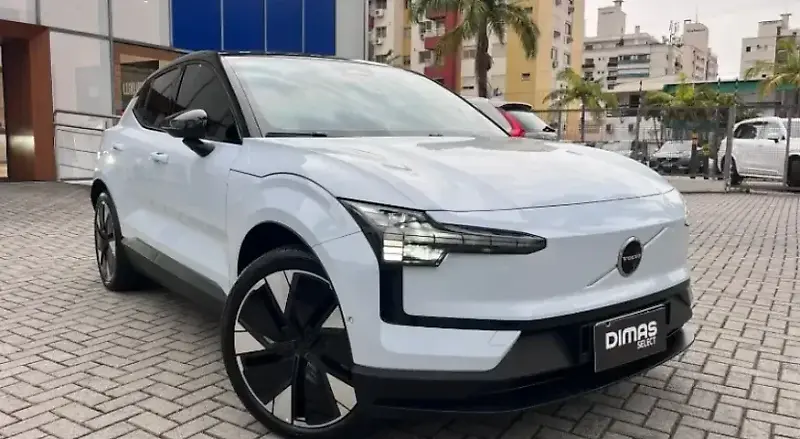 Volvo EX30 - Imagem 1