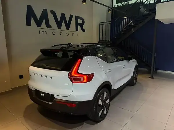 Volvo XC40 Recharge - Imagem 6