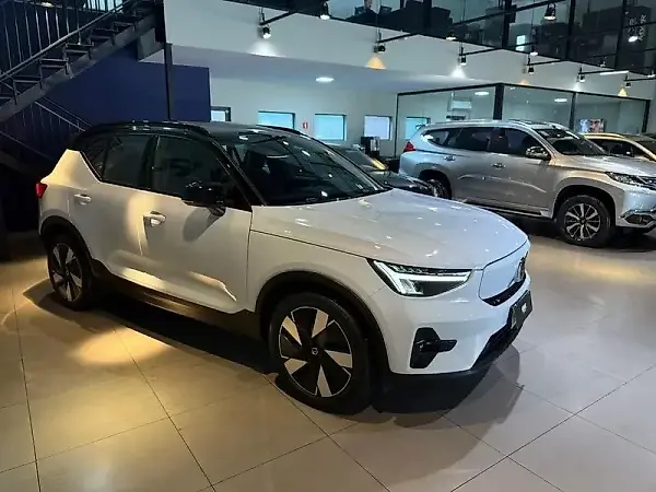 Volvo XC40 Recharge - Imagem 4