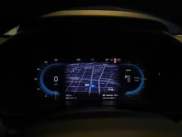Volvo XC40 Recharge - Imagem 14